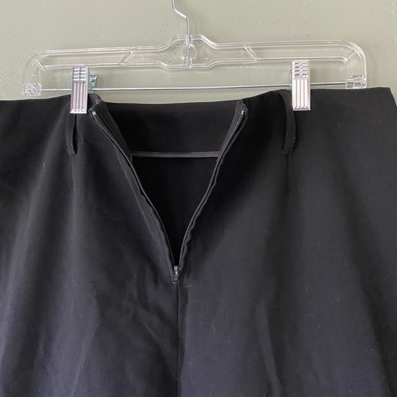A. Byer Pencil skirt, with ruffle hem, black, Size 11 - Picture 4 of 14
